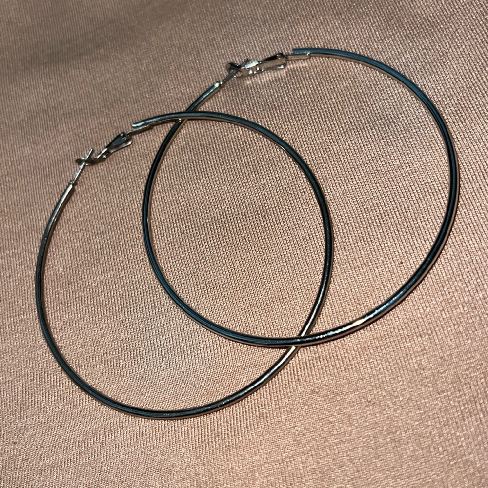Silver Hoop Earring NWOT